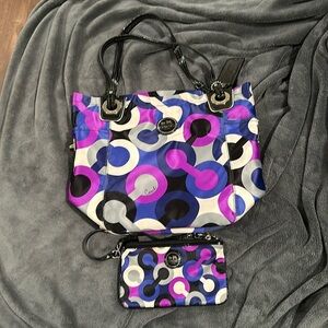 Authentic Coach poppy Alex OP satin bag with wristlet set no damage